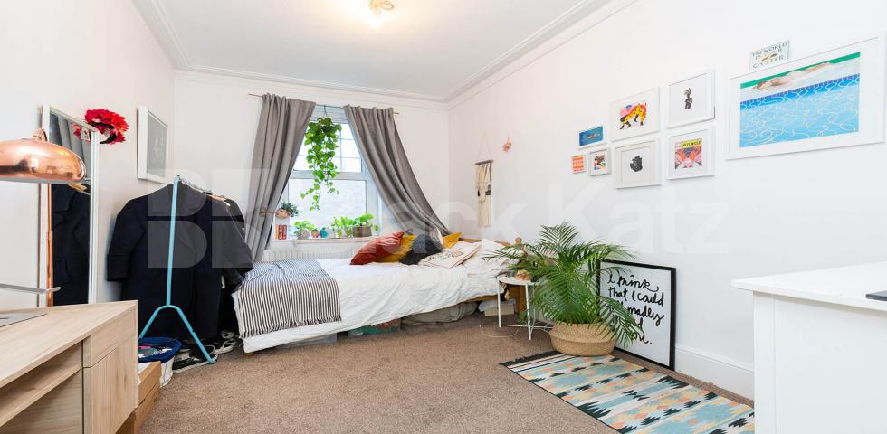 			2 Bedroom, 1 bath, 1 reception Flat			 Tottenham Lane, Crouch End